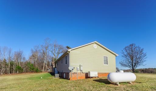 Photo #26 of 1975 Morning Star Road, Appomattox, VA 1.7 acres