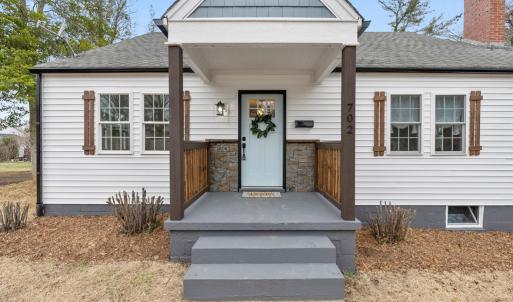 Photo #3 of 702 Irving Street, Farmville, VA 0.2 acres