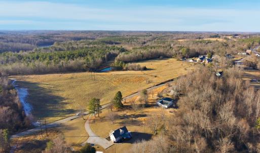 Photo #3 of 441 W Courthouse Rd, Crewe, VA 2.7 acres