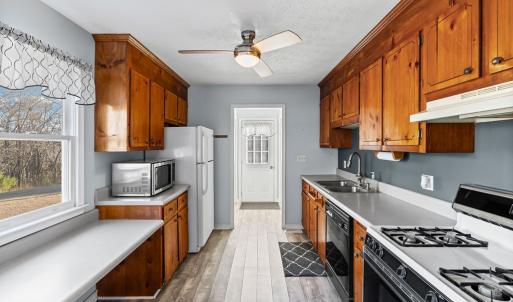 Photo #4 of 441 W Courthouse Rd, Crewe, VA 2.7 acres