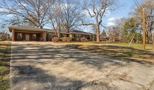 Photo #42 of 701 Fourth Ave, Farmville, VA 0.6 acres