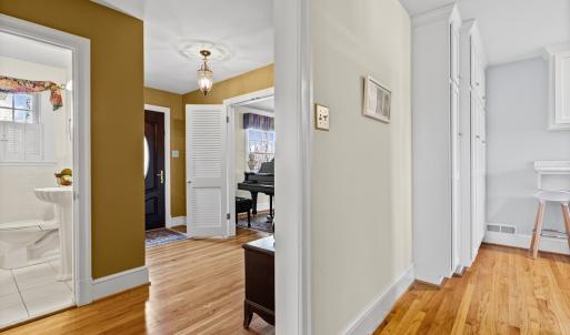 Photo #6 of 701 Fourth Ave, Farmville, VA 0.6 acres