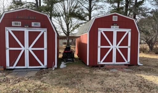 2 sheds for plenty of storage