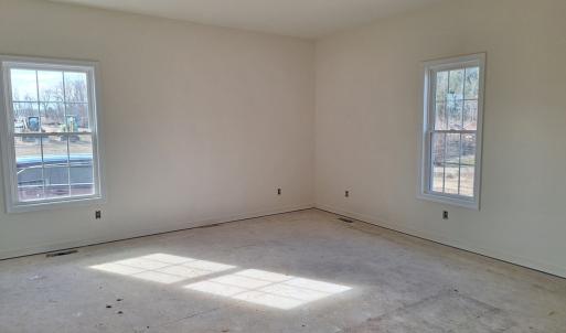 Photo #10 of 2086 EAST COURTHOUSE ROAD, Blackstone, VA 2.1 acres