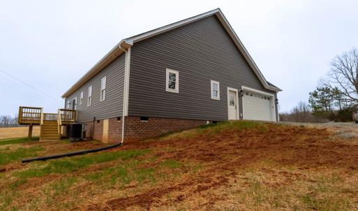 Photo #37 of 2427 Double Bridges Road, Appomattox, VA 1.1 acres