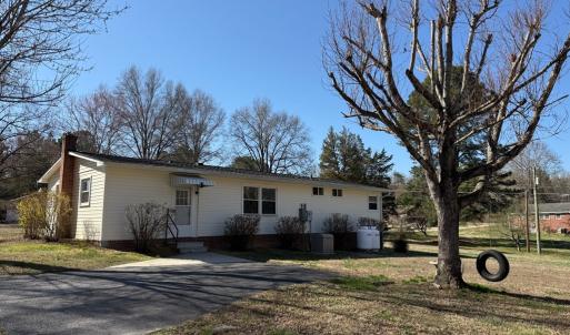 Photo #3 of 111 Page Street, Farmville, VA 1.0 acres