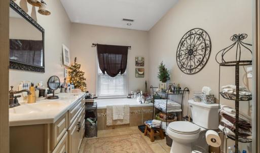 Photo #41 of 1670 Church Street, Appomattox, VA 2.5 acres