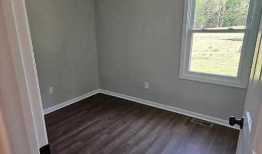 Photo #13 of 27368 Prince Edward Highway, Farmville, VA 0.7 acres