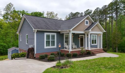 Photo #4 of 208 Thomas Circle, Farmville, VA 0.6 acres