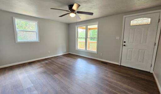 Photo #9 of 5290 Dixie Hill Rd, Buckingham, VA 0.6 acres