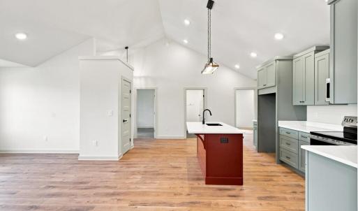 Photo #6 of 305 Zion Drive, Farmville, VA 0.1 acres