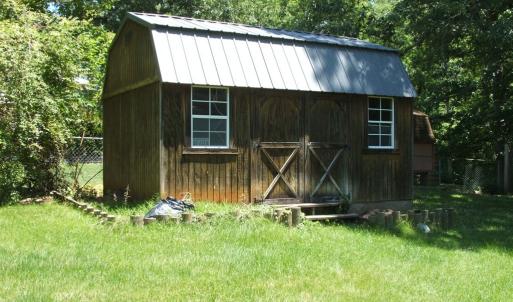 Storage building