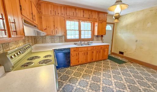 Photo #15 of 621 Melody Lane, Crewe, VA 3.1 acres