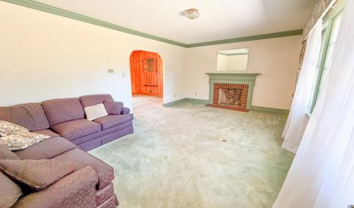 Photo #5 of 621 Melody Lane, Crewe, VA 3.1 acres