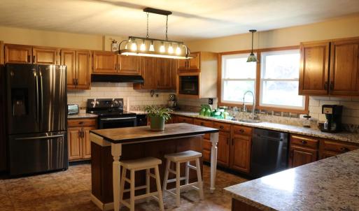 Photo #11 of 2985 Cumberland Road, Farmville, VA 0.8 acres