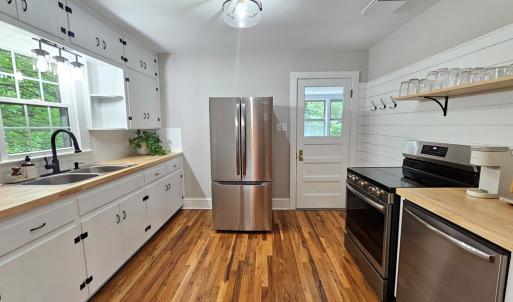 Photo #10 of 1218 W Osborn Rd, Farmville, VA 1.0 acres