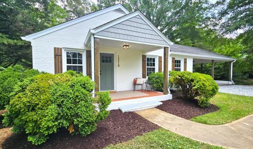 Photo #4 of 1218 W Osborn Rd, Farmville, VA 1.0 acres