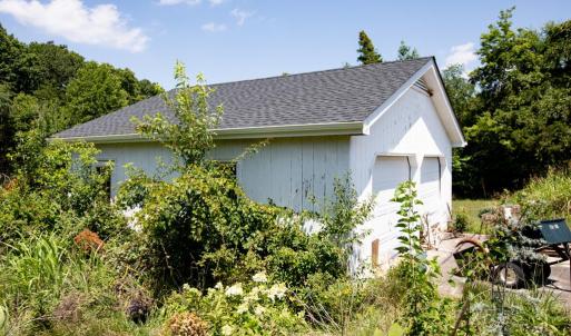 Detached Garage