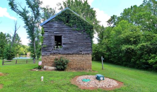 Photo #36 of 5977 River Rd, Gladstone, VA 5.9 acres
