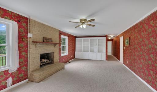 Den/Sitting Room