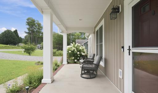 Photo #2 of 302 Thomas Circle, Farmville, VA 0.5 acres