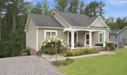 Photo #26 of 302 Thomas Circle, Farmville, VA 0.5 acres