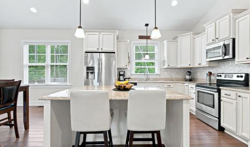 Photo #7 of 302 Thomas Circle, Farmville, VA 0.5 acres