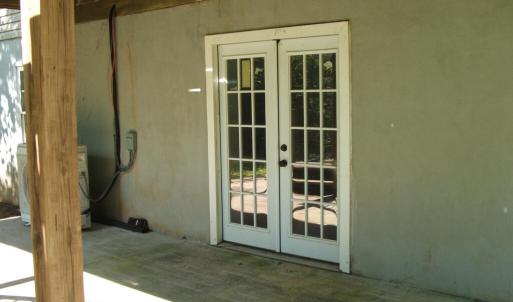 Entrance to walk-out basement