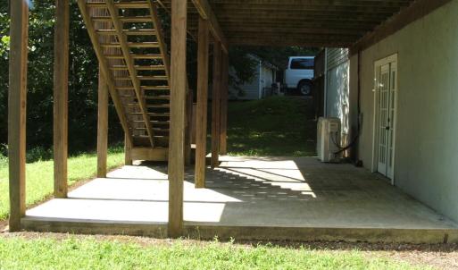 Entrance to walk-out basement