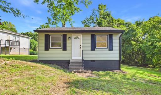Photo #3 of 604 Grace St, Farmville, VA 0.1 acres
