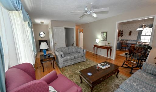 Photo #4 of 1602 Briery Rd, Farmville, VA 0.9 acres