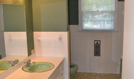 Photo #10 of 1310 Gilliam Dr, Farmville, VA 0.6 acres