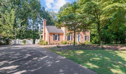 Photo #4 of 1710 PRICE DR, Farmville, VA 1.2 acres