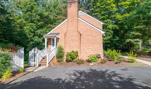 Photo #5 of 1710 PRICE DR, Farmville, VA 1.2 acres