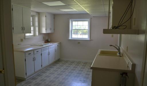 lower level kitchen