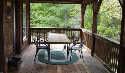 Deck on 1st level
