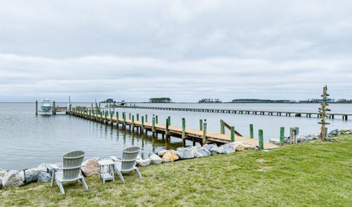 Dock