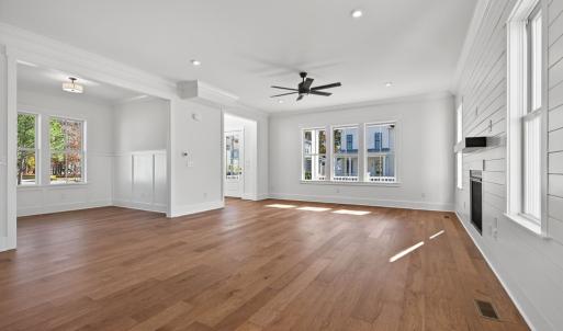 Photo #6 of 306 BAYSIDE AVENUE, CAPE CHARLES, VA 0.1 acres