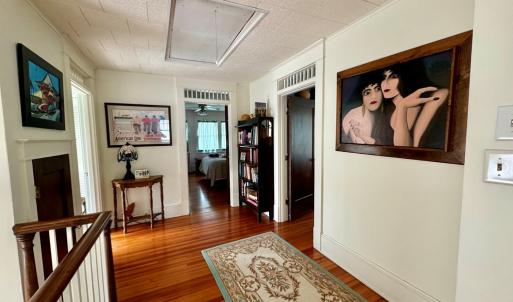 2nd level foyer