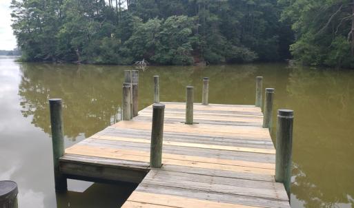 Dock