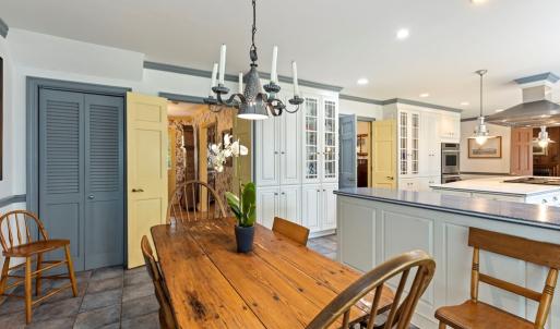Eat in kitchen
