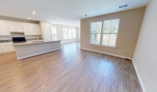 LIving/Kitchen