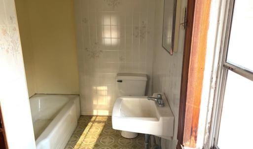 2nd floor bath