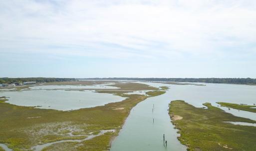 Photo #12 of 7622 EAST SIDE RD, CHINCOTEAGUE, VA