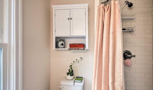 Downstairs full bathroom