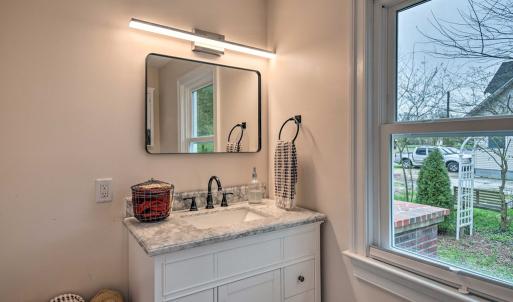 Downstairs full bathroom