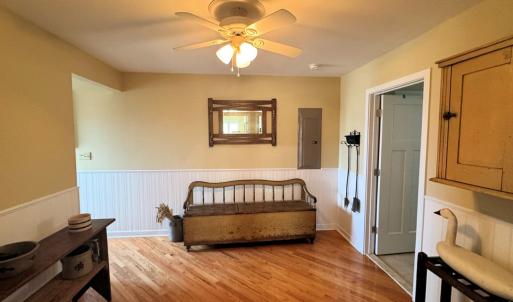 1st level foyer