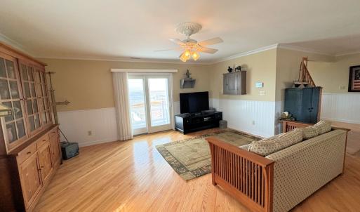 2nd level living area