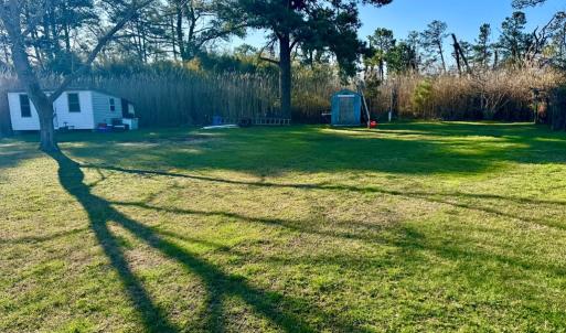 Photo #4 of 8108 BAILEYS LN, CHINCOTEAGUE, VA 0.8 acres
