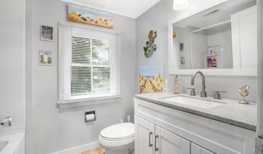 2nd floor Bath